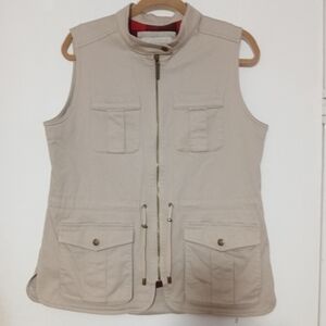 Light Beige Quilted Utility‎ Vest with Adjustable Waist